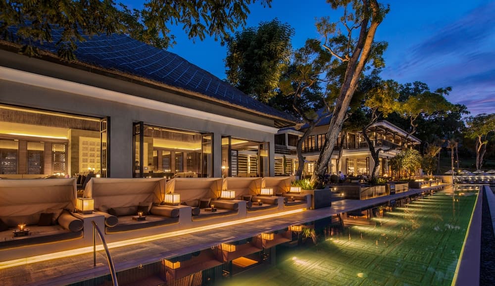 Infinity pool