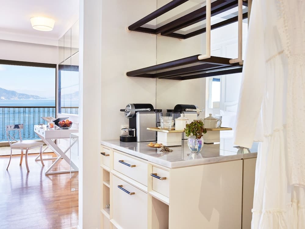Minibar