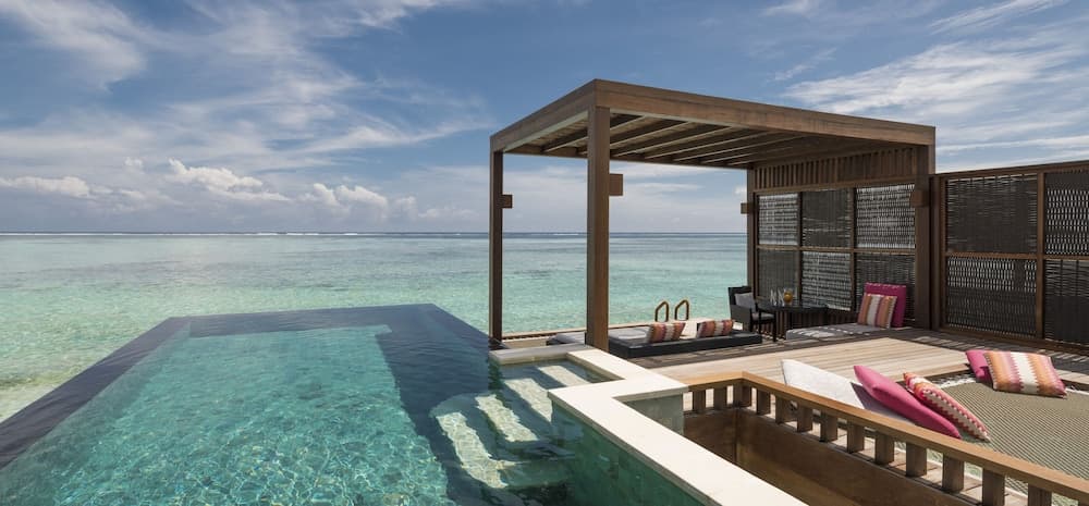 Infinity pool