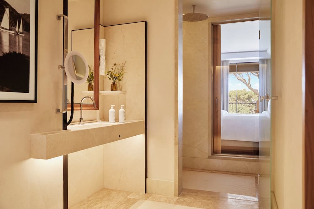 Rolstoeltoegankelijke badkamer