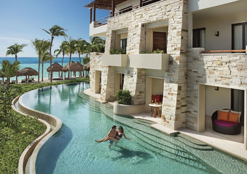 Infinity pool