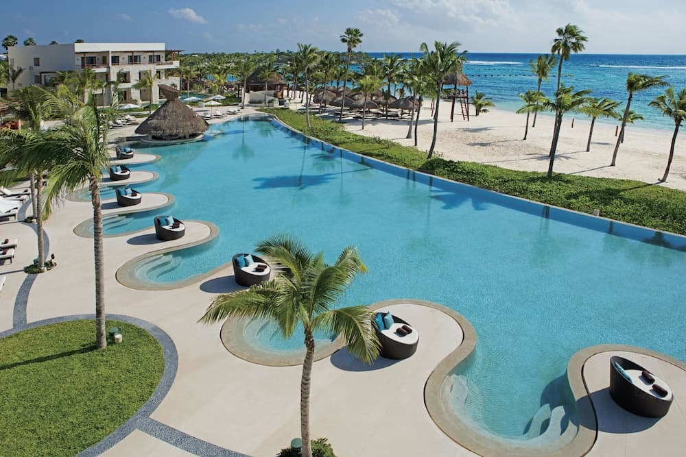 Infinity pool