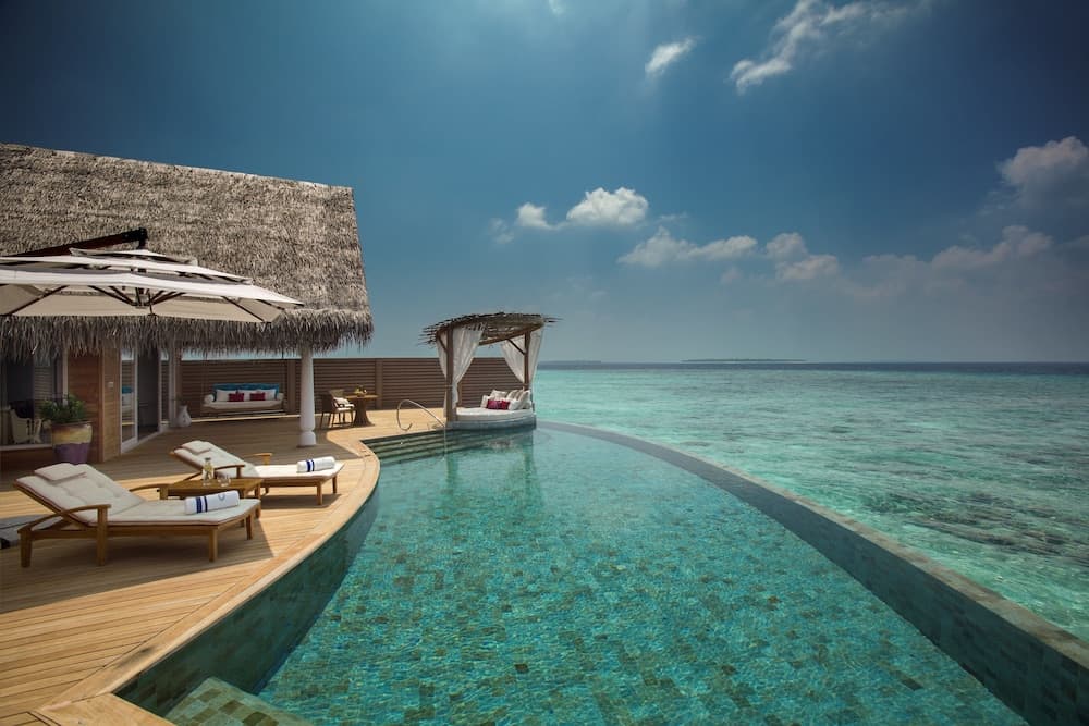 Infinity pool