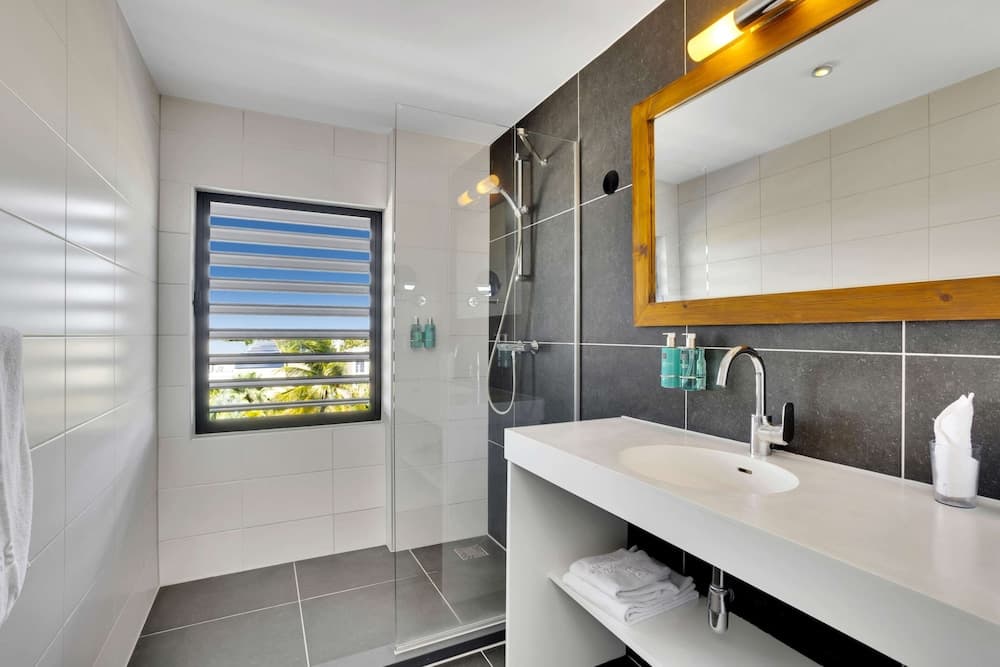 Badkamer met douche