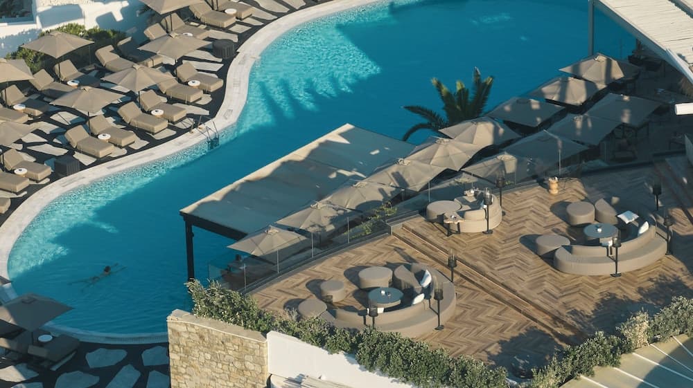 Infinity pool
