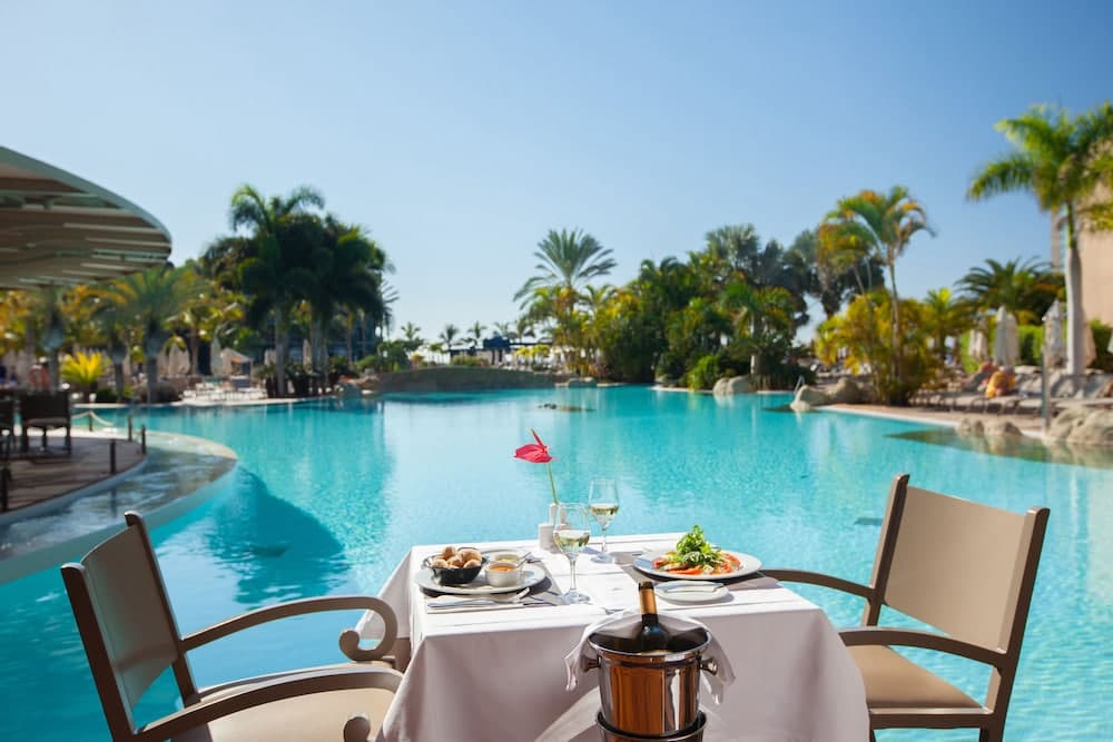 Poolbar