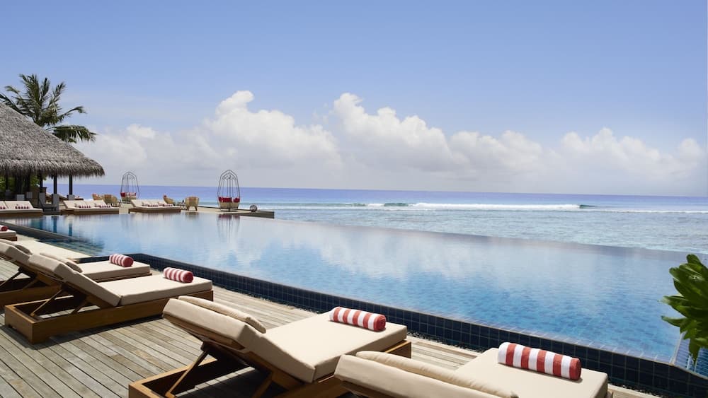 Infinity pool