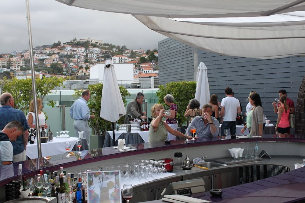 Poolbar