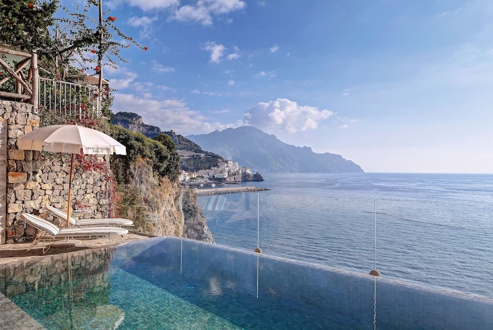 Infinity pool