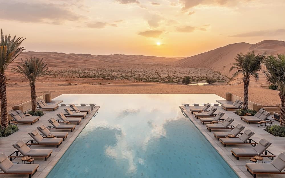 Infinity pool