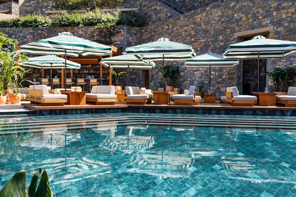 Poolbar