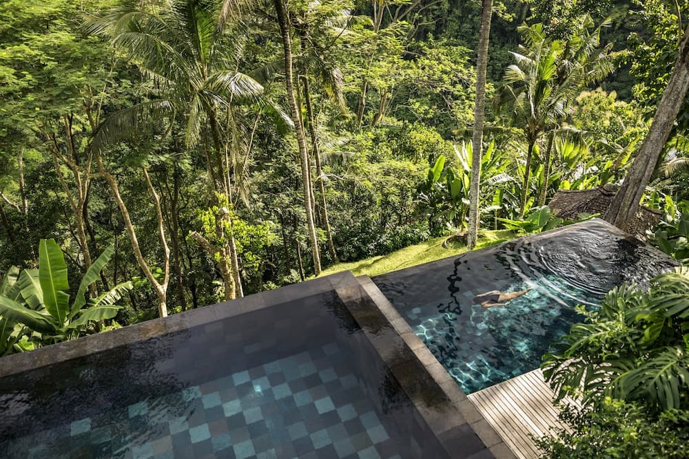 Infinity pool