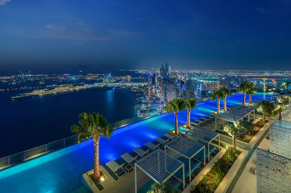 Infinity pool