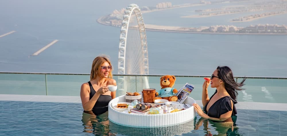 Infinity pool