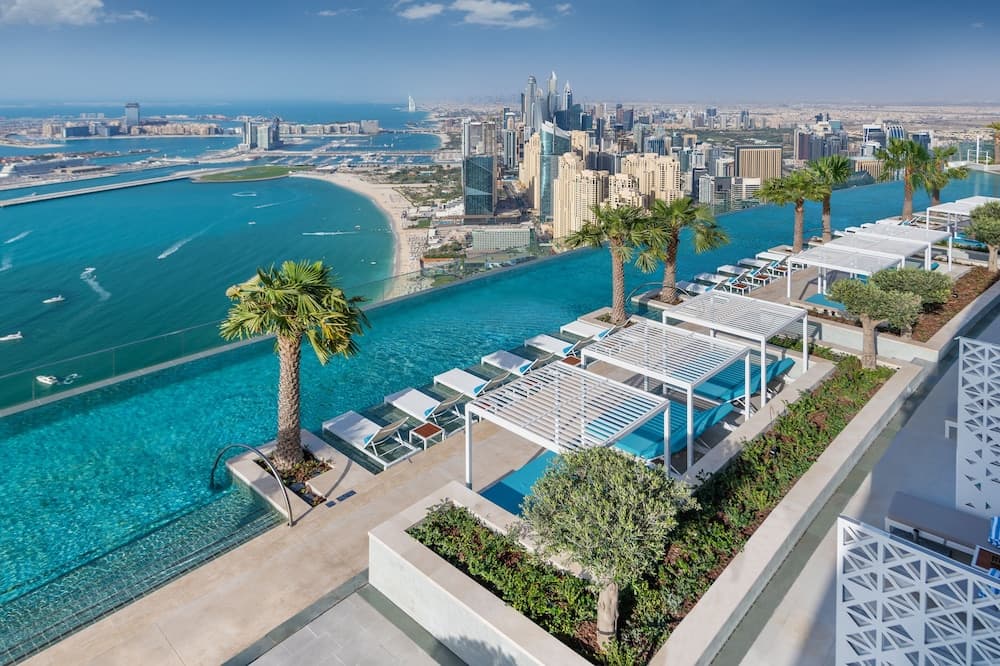 Infinity pool