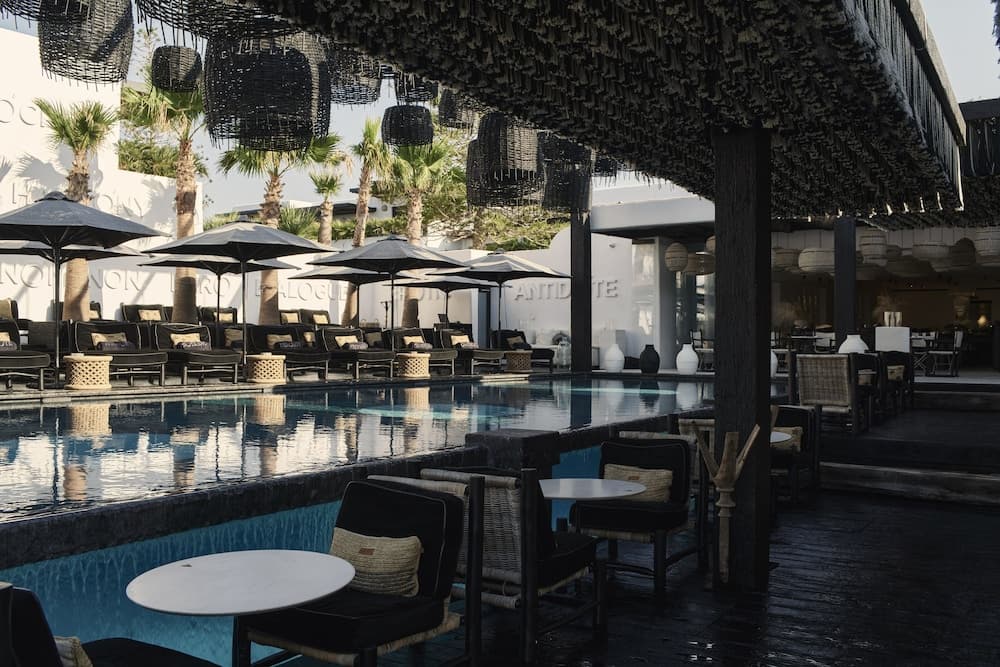 Poolbar