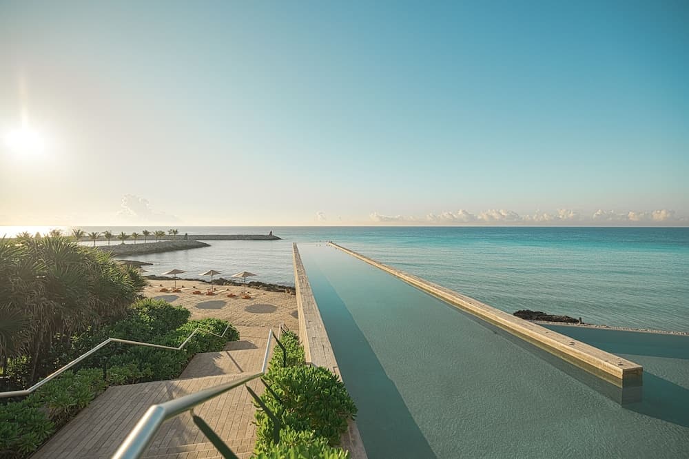 Infinity pool