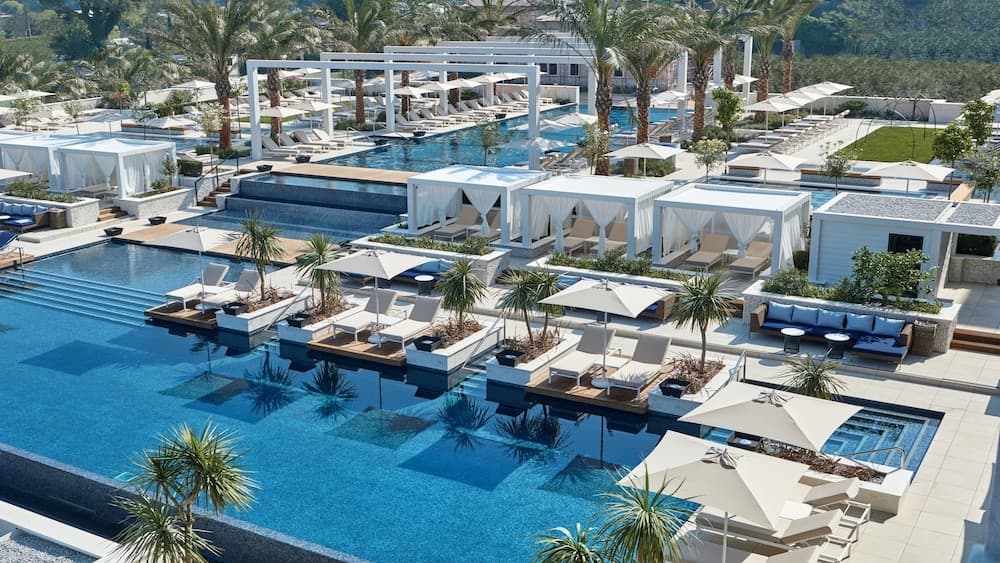 Infinity pool