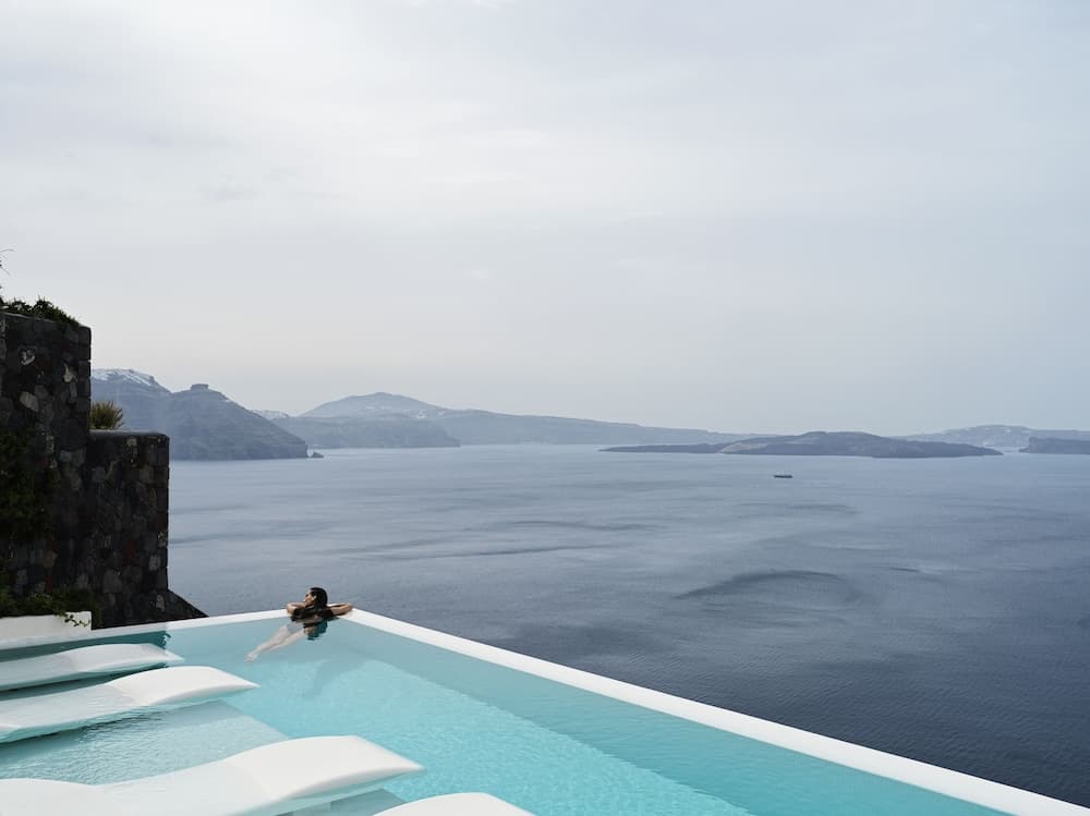 Infinity pool